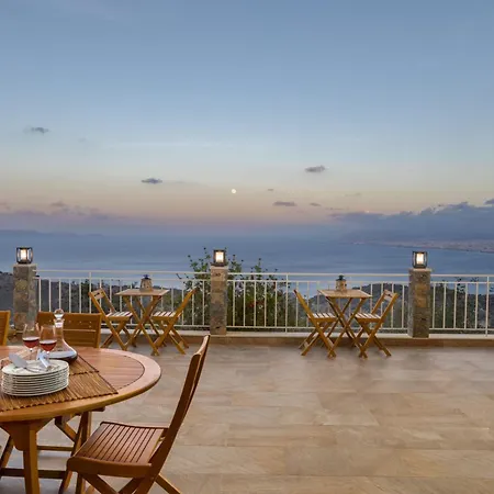 Villa Alexandros *